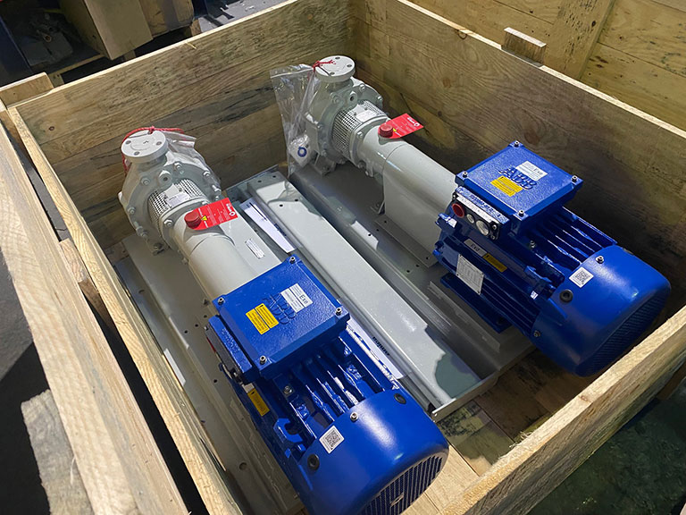 PUMPS FOR IDUSTRIAL PROCESSES LEAVING TO CANADA